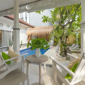 smiling-cactus-villa.hotelsseminyak.net/